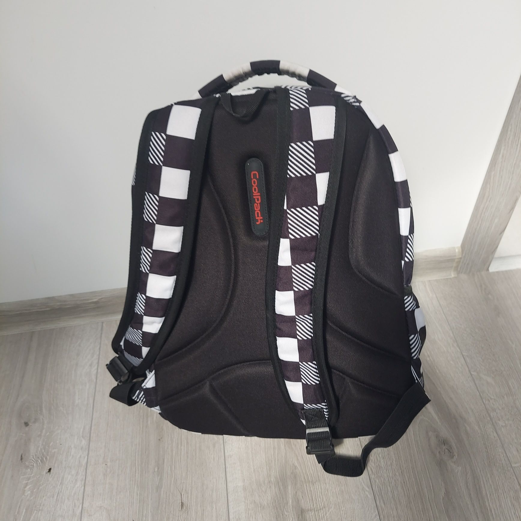 Plecak coolpack czarno biała kratka