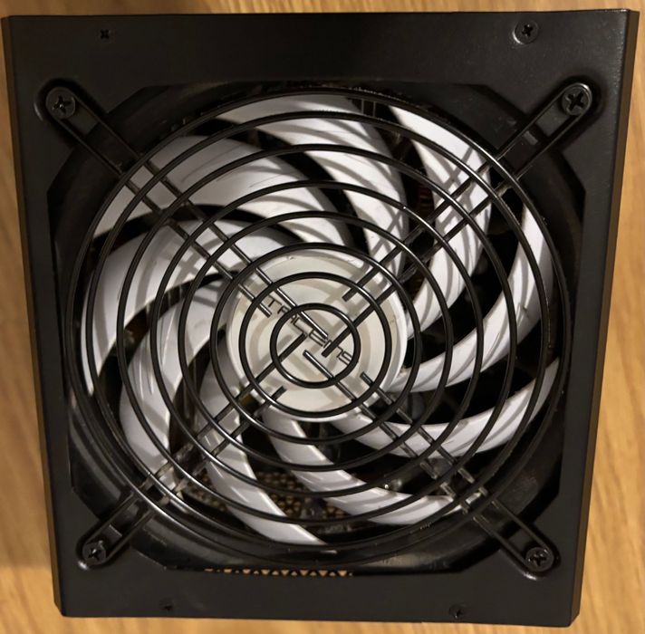 Fonte de alimentação 800W