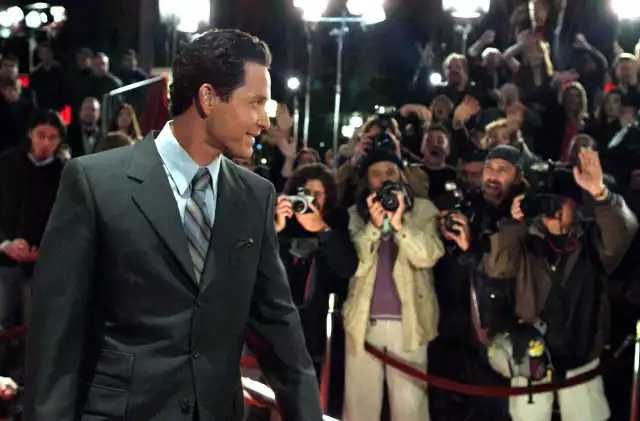 PAPARAZZI (Mel Gibson)  Cole Hauser/Robin Tunney/Dennis Farina