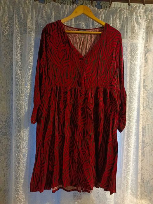 Жіночі сукні в чудовому стані