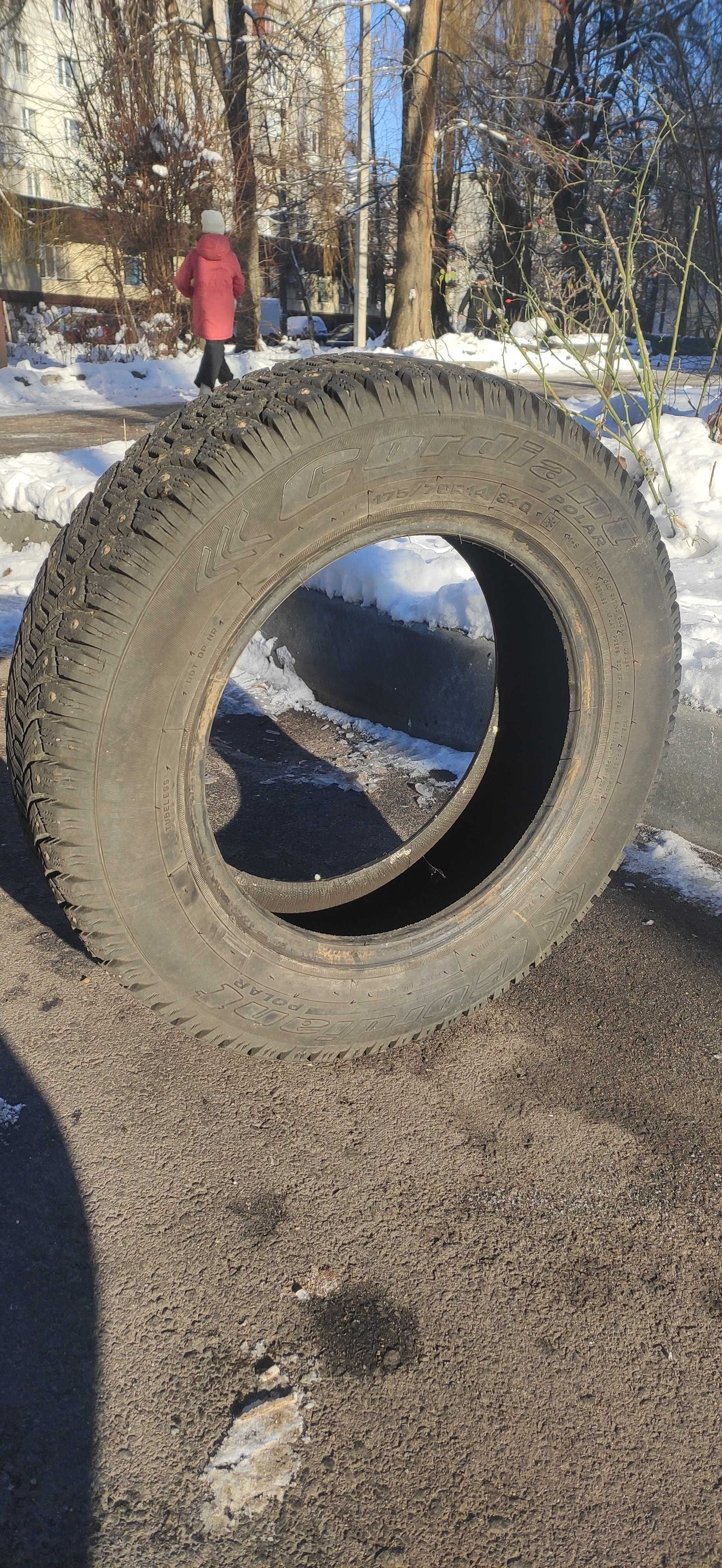 Продам автомобільні шини Cordiant 175 /70 R14 зимні  а також дискі