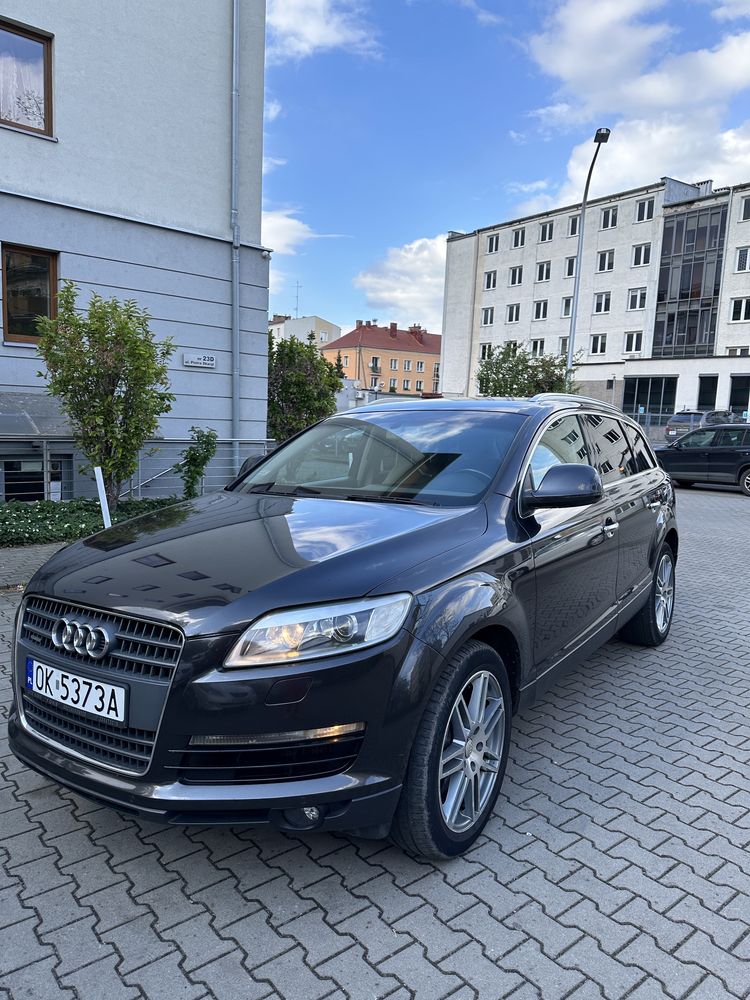 Sprzedam Audi Q7 4.2 diesel z 2008 roku Audi bez wkładu. Polecam