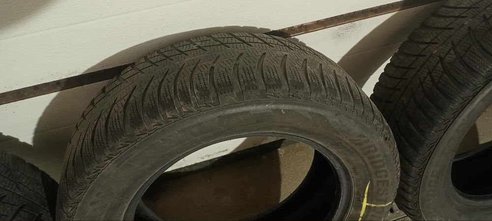 Opony Bridgestone 205/60/16 zimowe