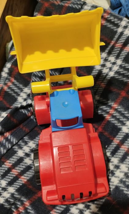 Екскаватор великий  трактор 31см Wader