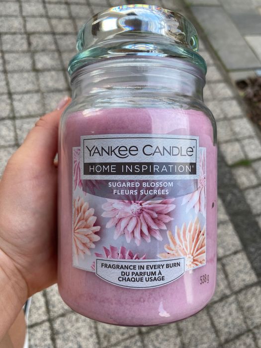 Yankee Candle Sugared Blossom duża świeca 538 g