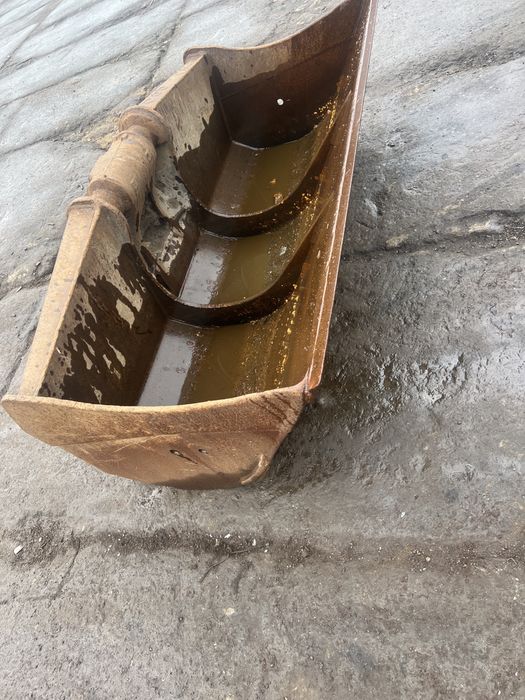 Na sprzedaż – łyżka skarpowa + szybkozłącze hydrauliczne Morin M6