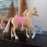 Konik dla lalki Barbie koń biały kremowy różowe siodło plastikowy