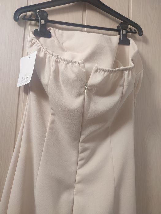 Nowa kremowa sukienka r.M/L