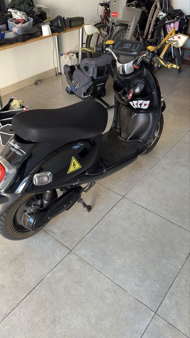 Skuter elektryczny 125 km/h