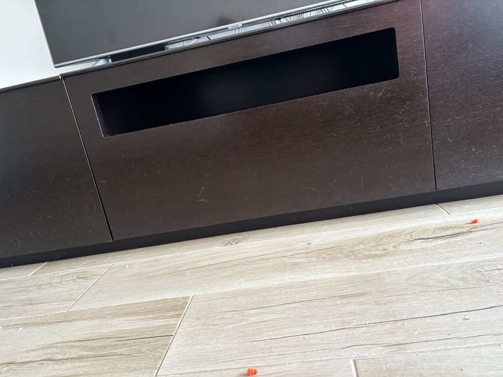 Móvel de Sala para TV – Preto, Design Moderno