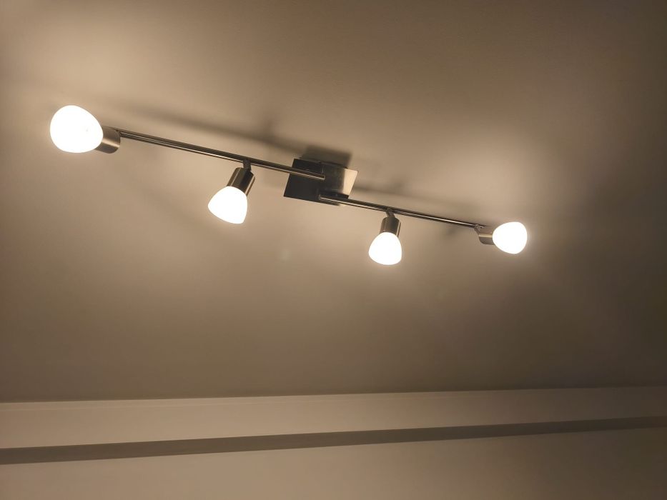 Candeeiro de 4 focos