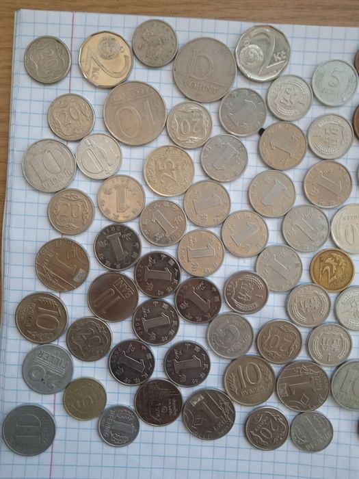 Монеты мира 93 штуки