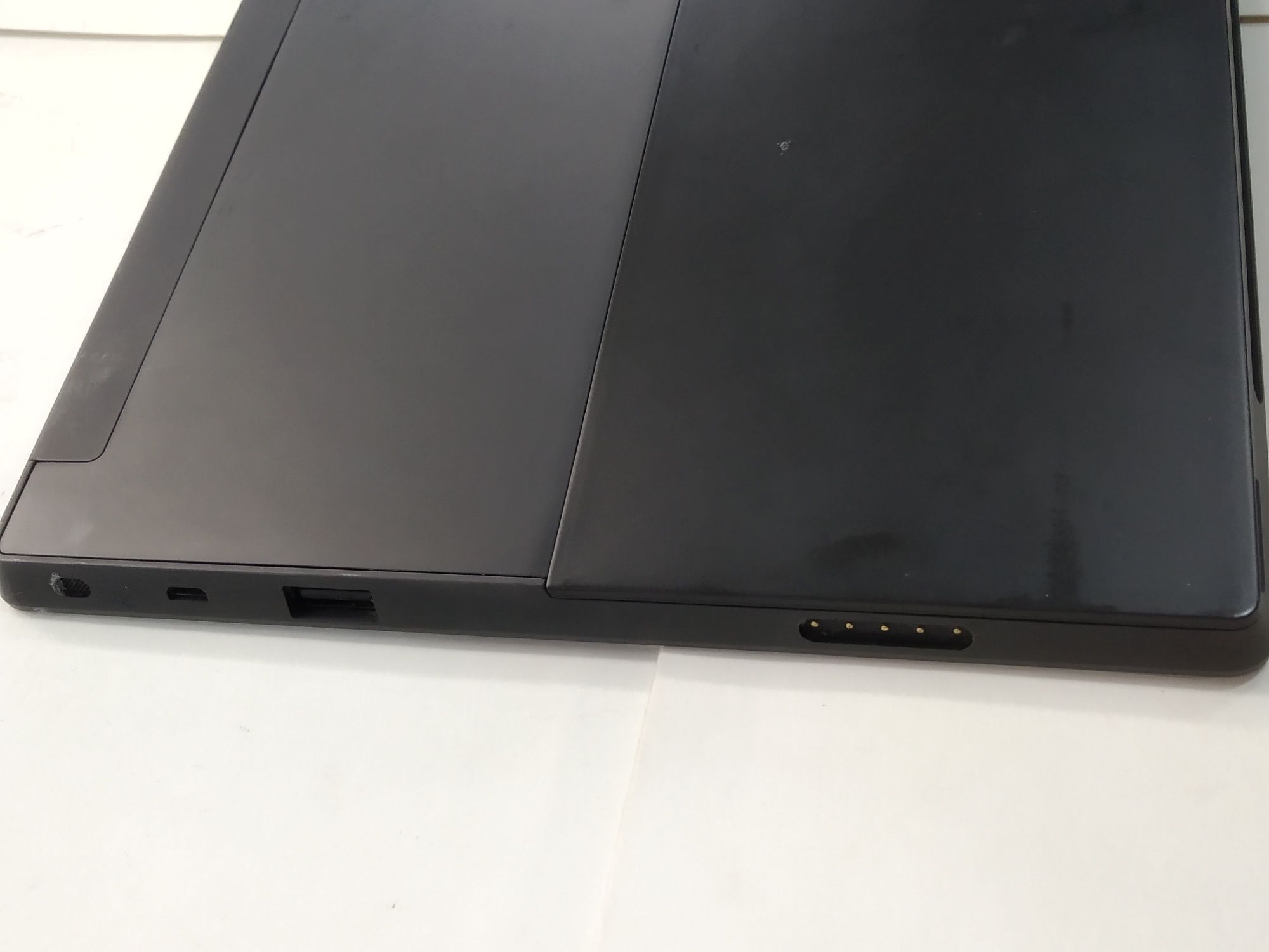 Ноутбук Microsoft Surface RT 32Gb  (model 1516)