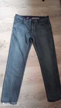 Spodnie jeansowe Armani jeans rozmiar 36 stan bardzo dobry