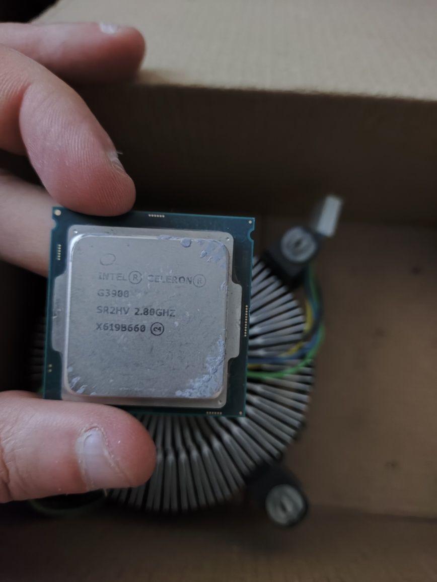Процессор celeron g3900 + охлаждение