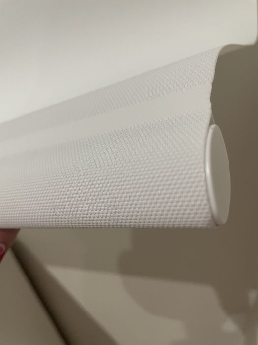 2 Estores (cada rolo 95x210cm)