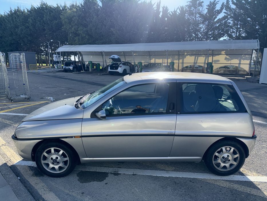 Lancya y 1.2 gasolina , ano 2000