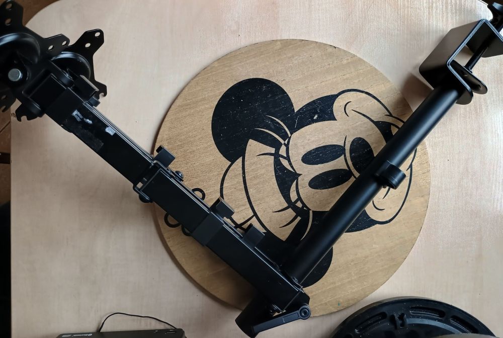 Stelaż na 2 monitory