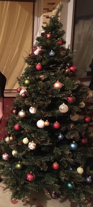 Ялинка штучна на новий рік