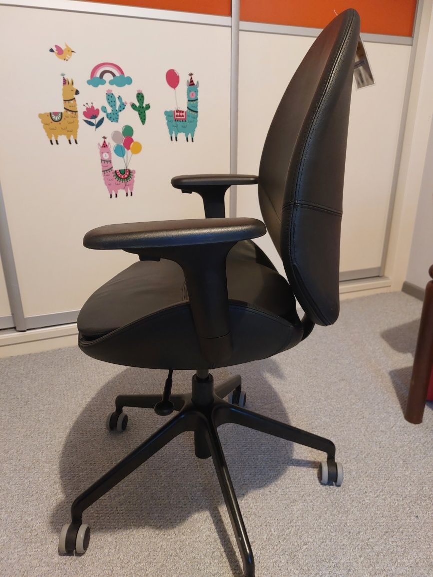 Krzeslo biurowe IKEA hattefjall