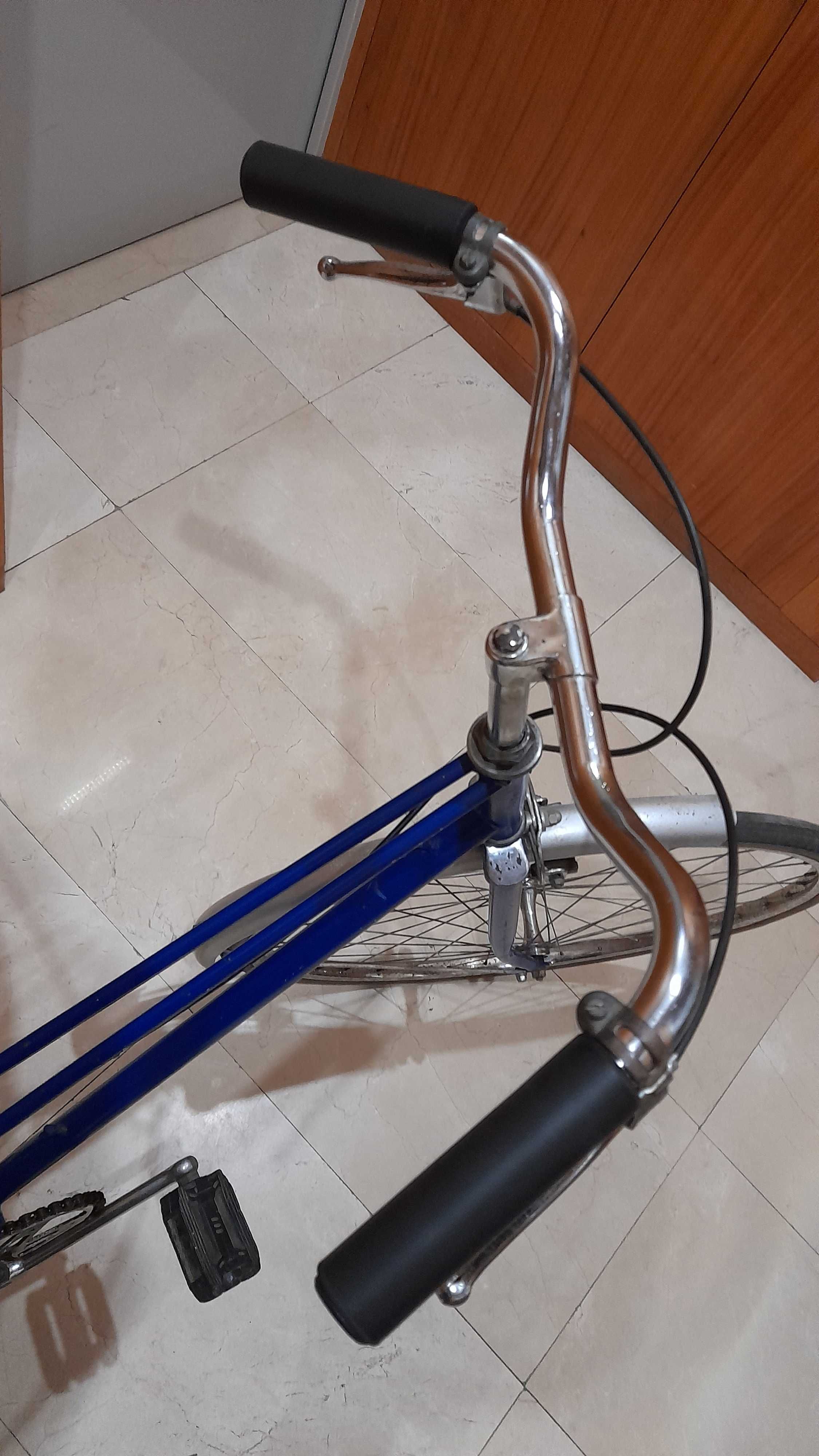 Bicicleta clássica senhora