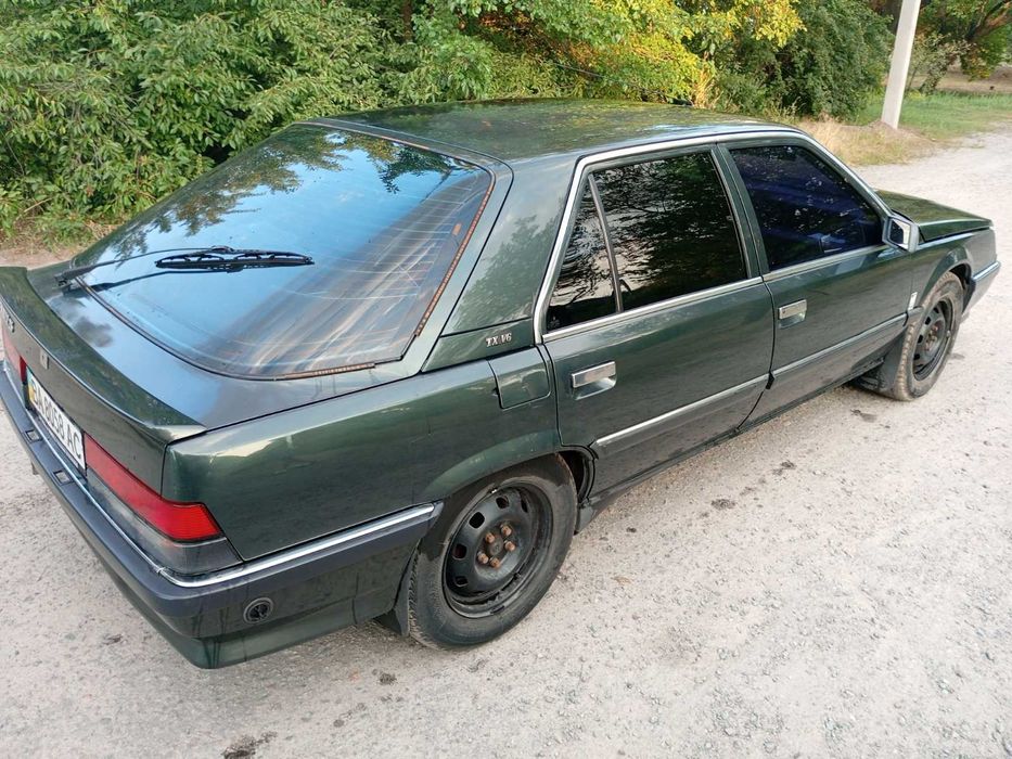 Продам гарний Renault 25