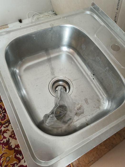 Терміново продам тумбу з мийкою