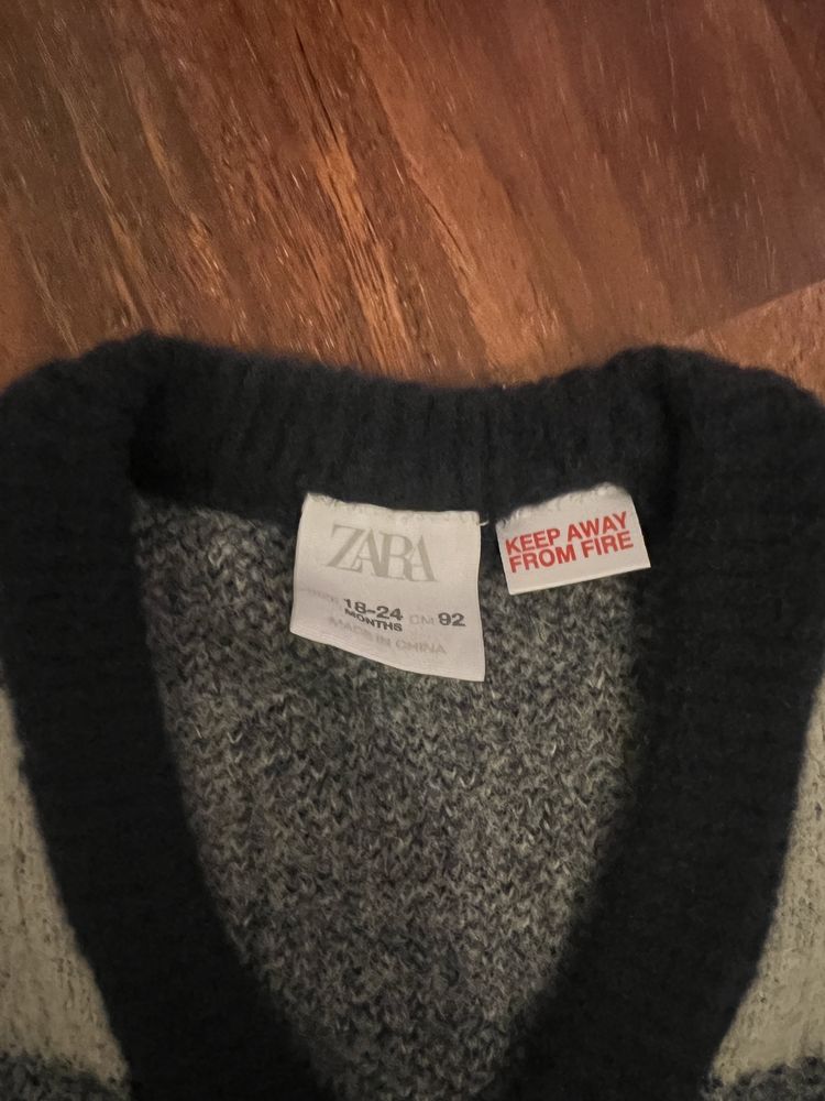 Sweterek zara nowy, nigdy nie noszony rozmiar 92