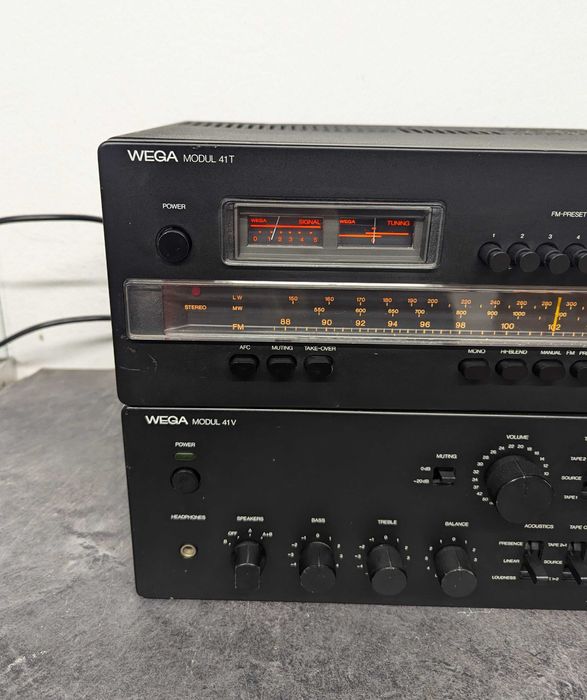 Стерео підсилювач WEGA Modul 41V та тюнер WEGA Modul 41T (SONY).