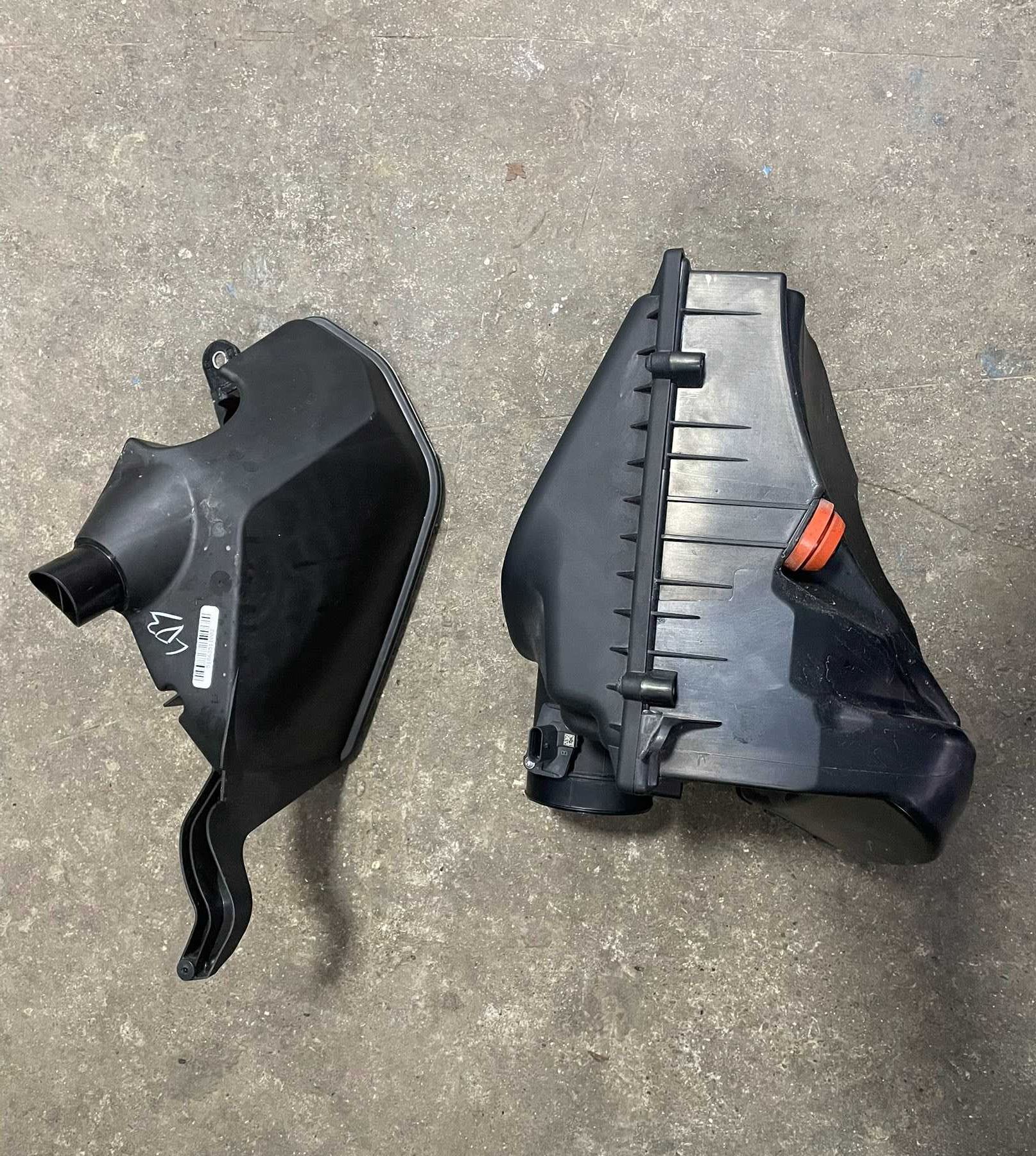 корпус повітряного фільтра Резонатор BMW X3 G01 8635110 13718620945
