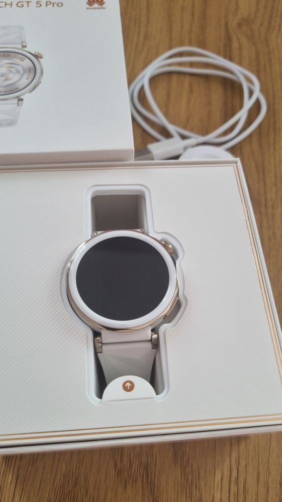 Huawei Watch GT 5 Pro 42 mm Active – Biały | Stan bardzo dobry | 100%