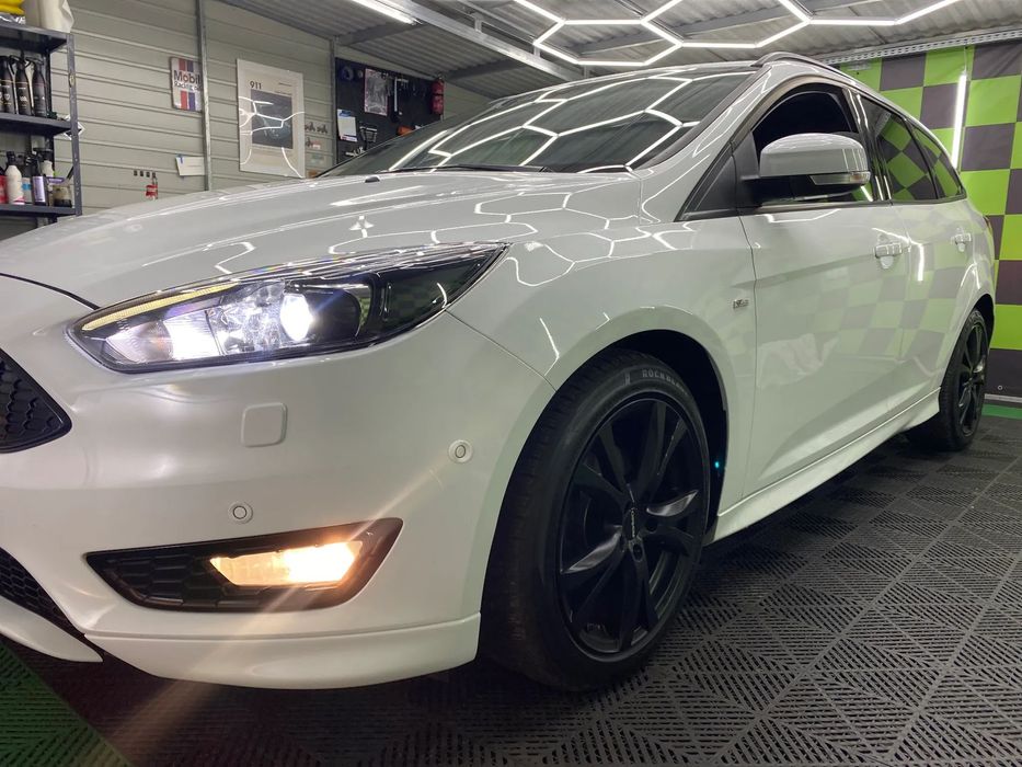 Ford Focus ST-LINE 140 KM-Czarna Podsuf. Xenon Ledy Navi Asystent SERWIS 2025r
