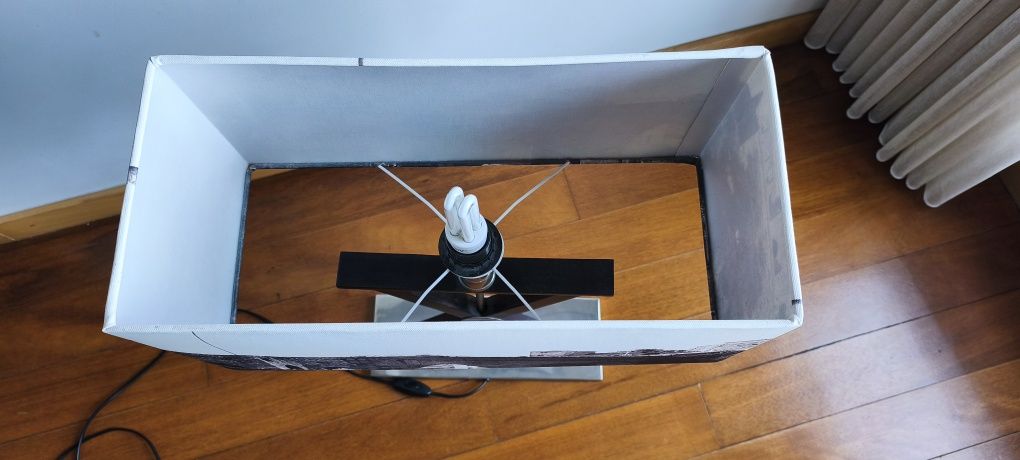Candeeiro de mesa