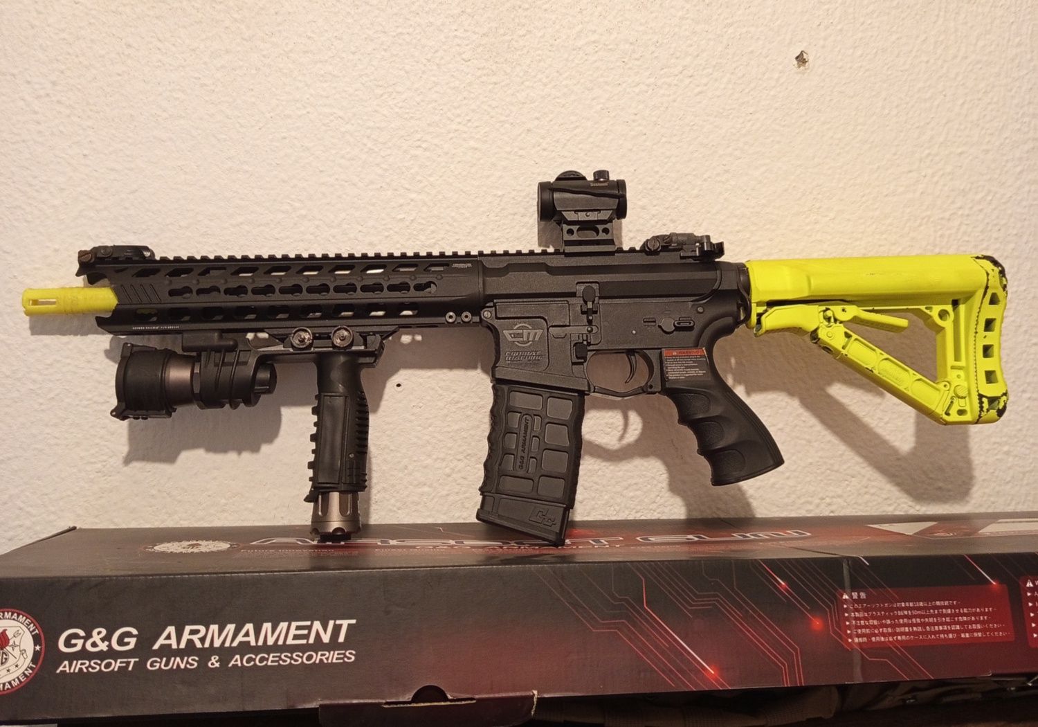 CM 16 Predator airsoft.