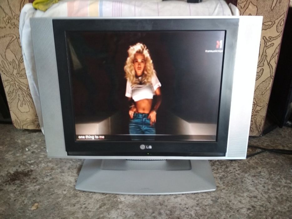 Телевизор LG RZ-20LZ50