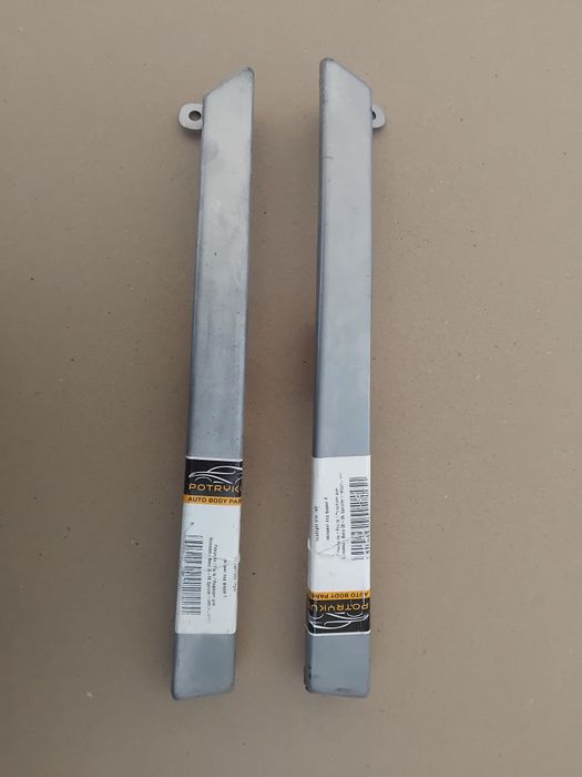 Накладки фар реснички Мерседес Спритер 00-06 ресничка левая - правая