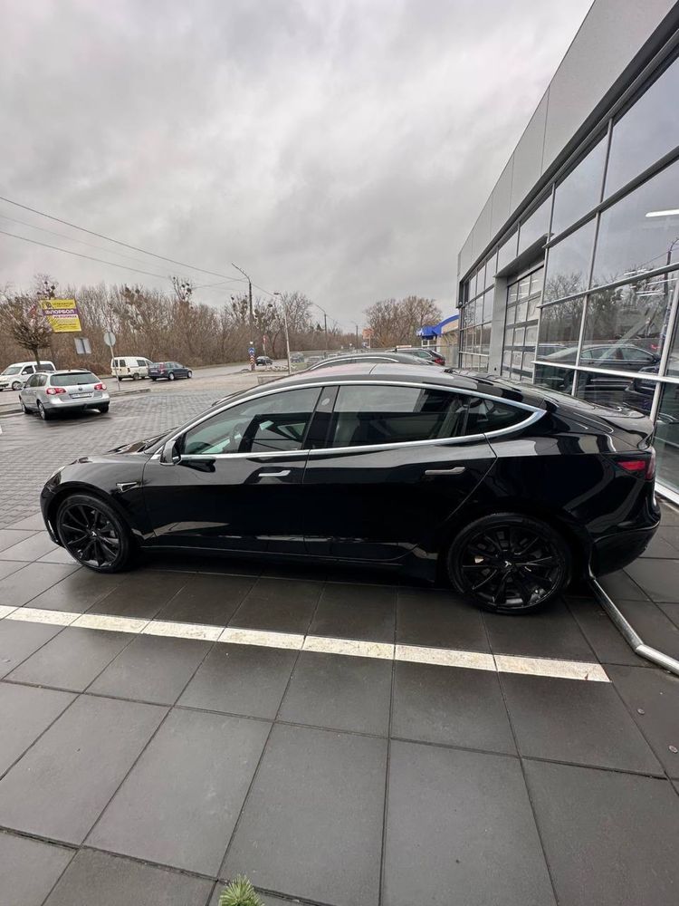 Tesla Model 3 2018 RWD Mid Range