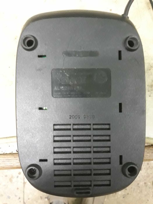 Продам зарядное Bosch al2215cv