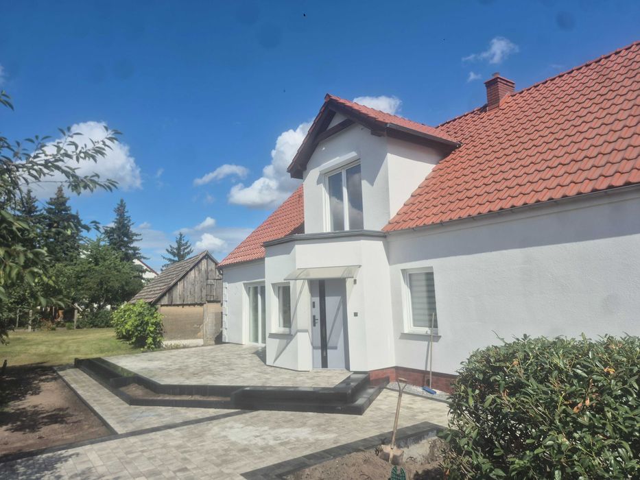 Elewacje,układanie kostki brukowej