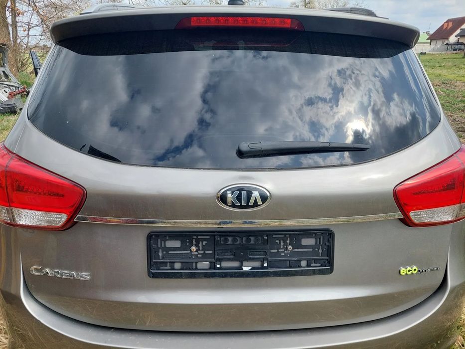 KLAPA BAGAŻNIKA KOMPLETNA Kia Carens IV  Kamera IM