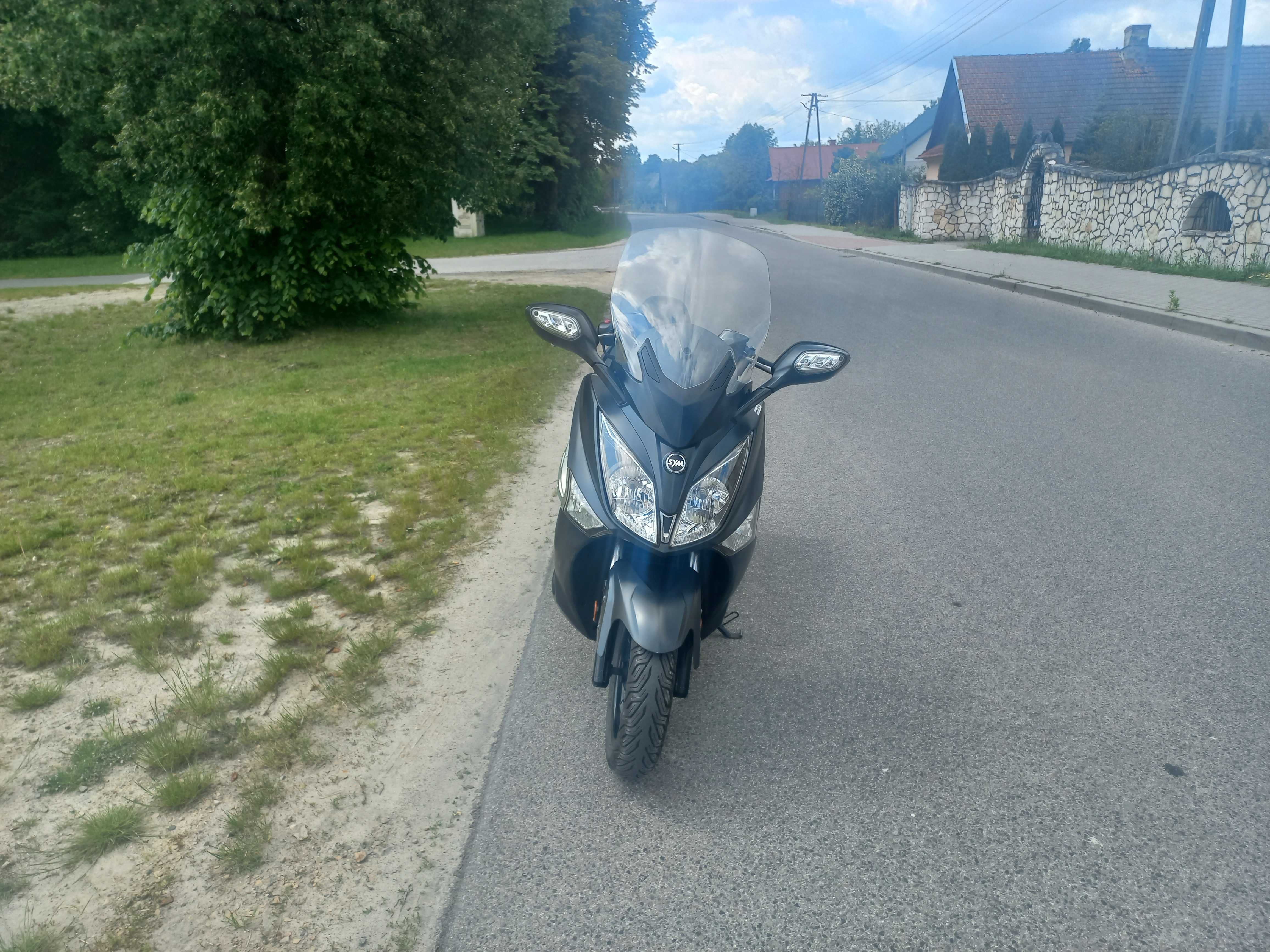 Sprzedam bardzo dobrego i zadbanego skutera 125