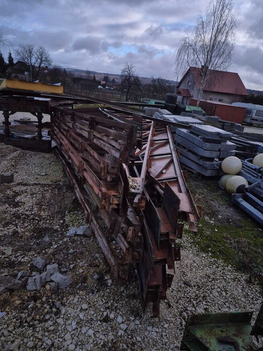 Do sprzedania konstrukcja stalowa plus słupy - bardzo solidna