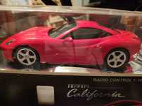 Ferrari vermelho, idade 8+, novo