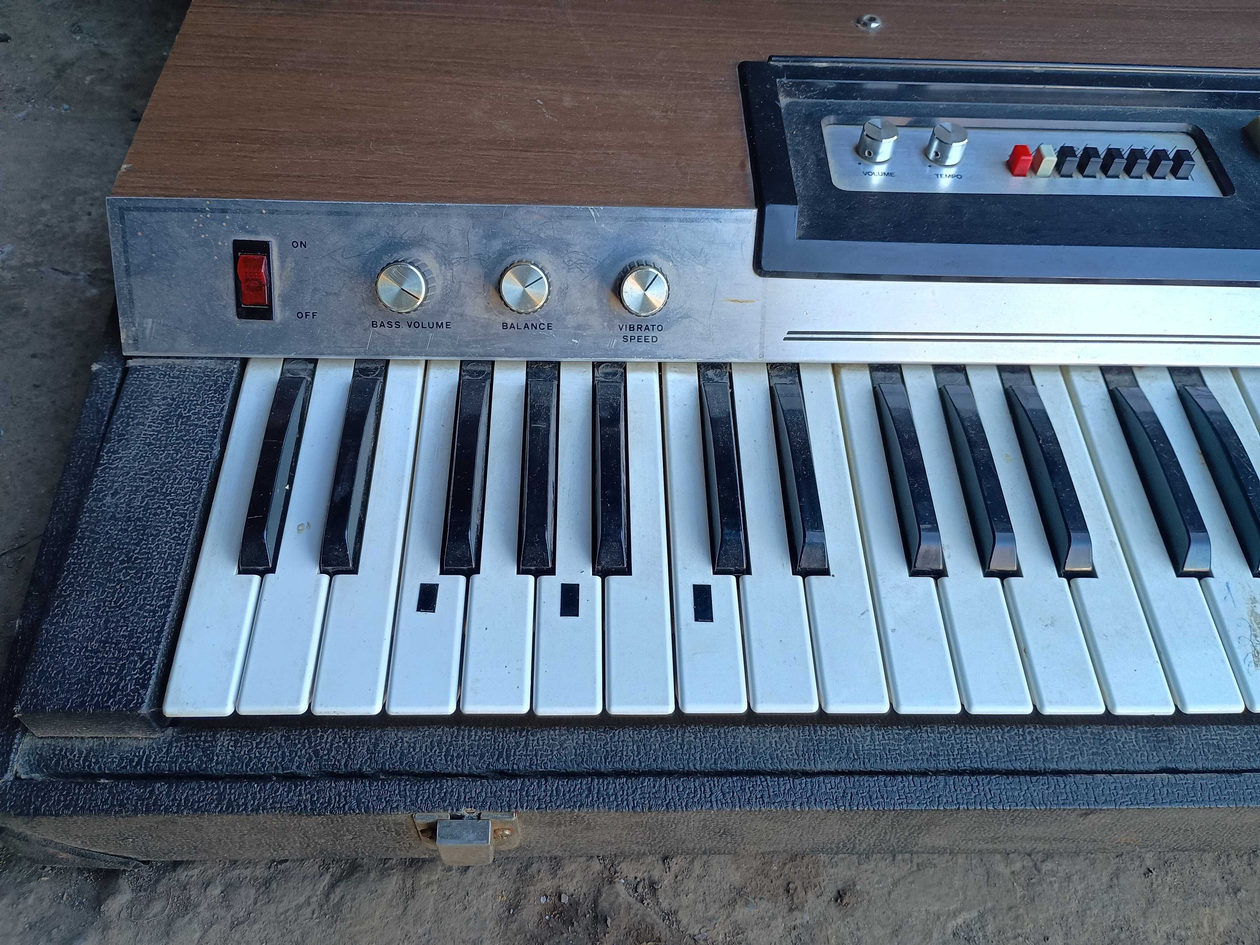 Organy Jumbo 61 R6