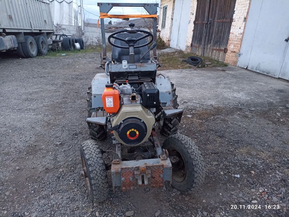 Продам ХТЗ Т-012