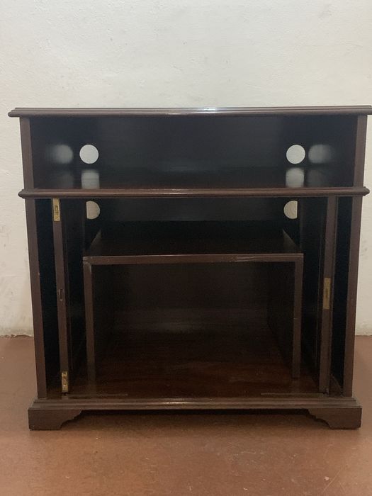 Movel para TV ou outro em mogno maciço