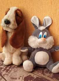 2 мягкие игрушки, заяц, собака