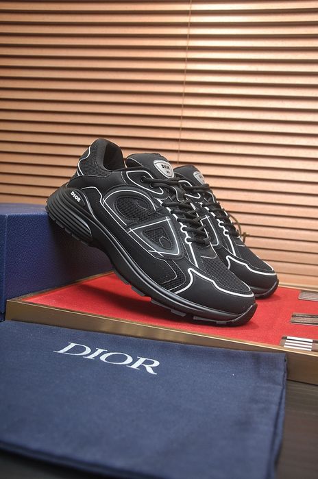 Sapatilhas Dior Preto e Branco