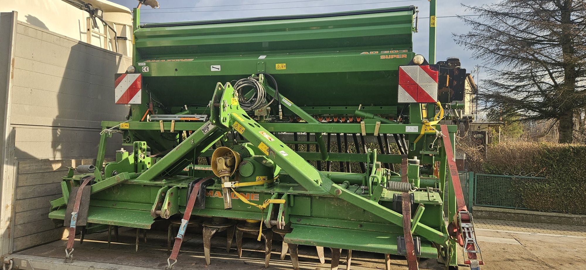 Agregat uprawowo siewny amazone Ad 303 kg303