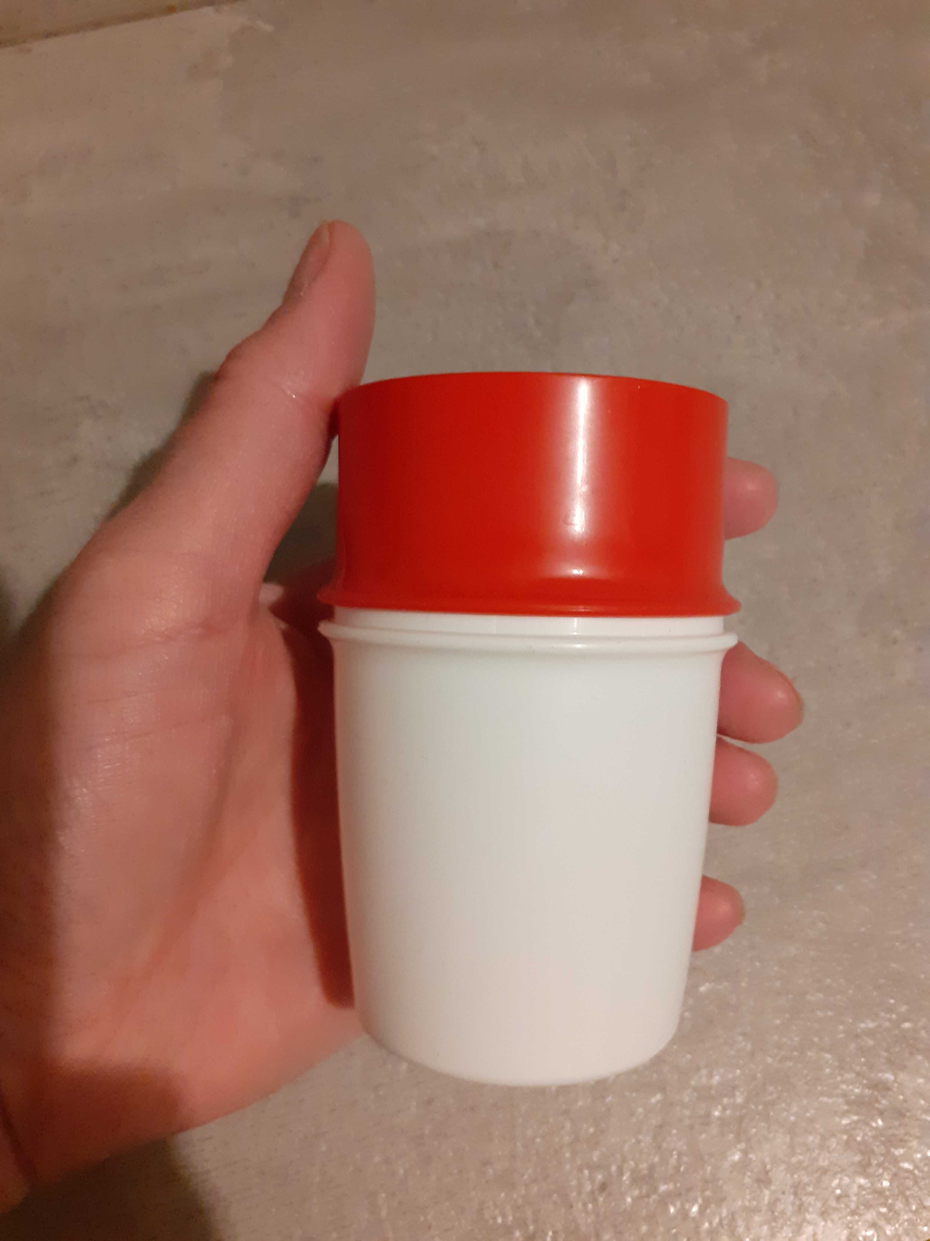 Pojemnik na jajko tupperware
